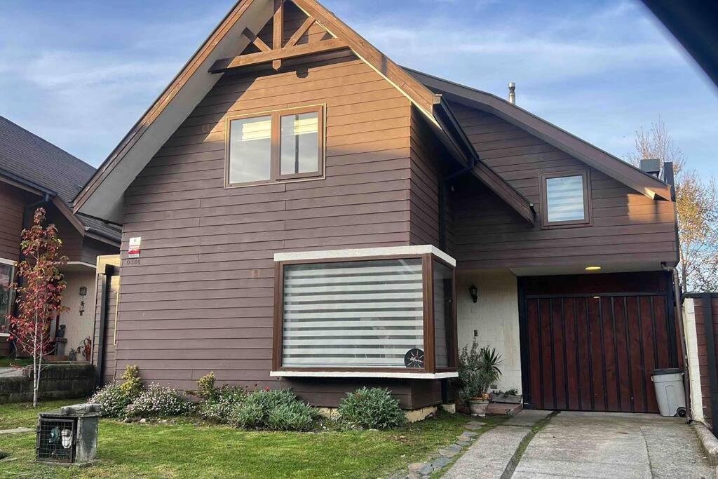 Acogedora Casa Con Tinaja Y Jacuzzi Y Rent A Car Villa Puerto Varas Kültér fotó